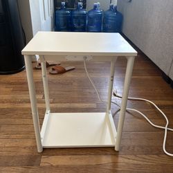 End Table w/ Charging Station
