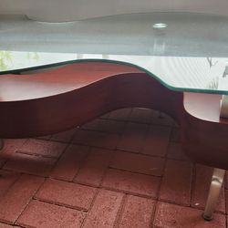 S SHAPE  Glass Top coffee table