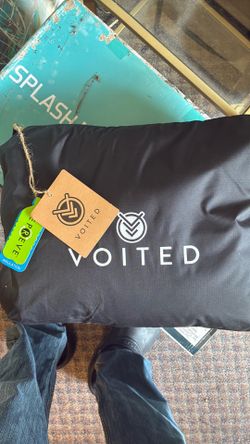 Voited surf poncho