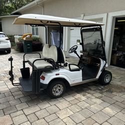 4 Passenger Golf Cart 1yr Old batteries 