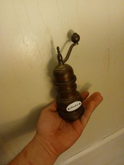 Musfat pepper mill