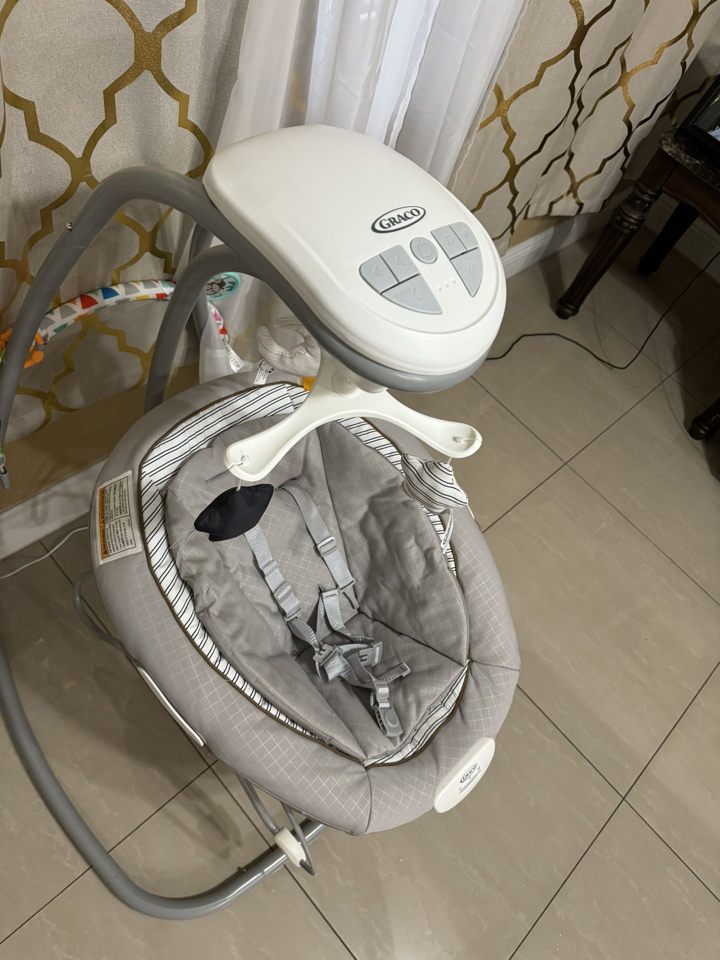 Graco DuetConnect Deluxe Multi-Direction Baby Swing and Bouncer - Britton