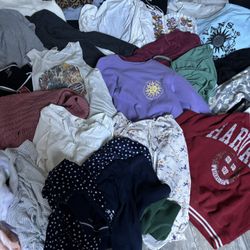 Brand Name Women’s Clothes Size Small/med