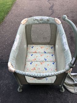 Safety first Disney play pen crib foldable travel