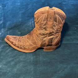 Used Ariat Boots 