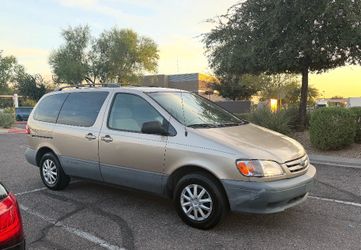 2003 Toyota Sienna