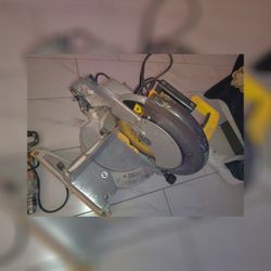 DeWalt 12im Saw