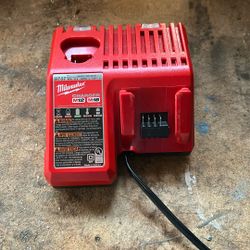 M12/m18 Charger (2 Available)