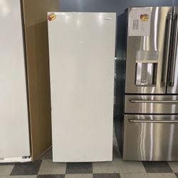 Frigidaire Upright Standing Freezer 13" Cu Ft