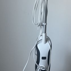 Steam Mop and Extra Pad Triagular Corner