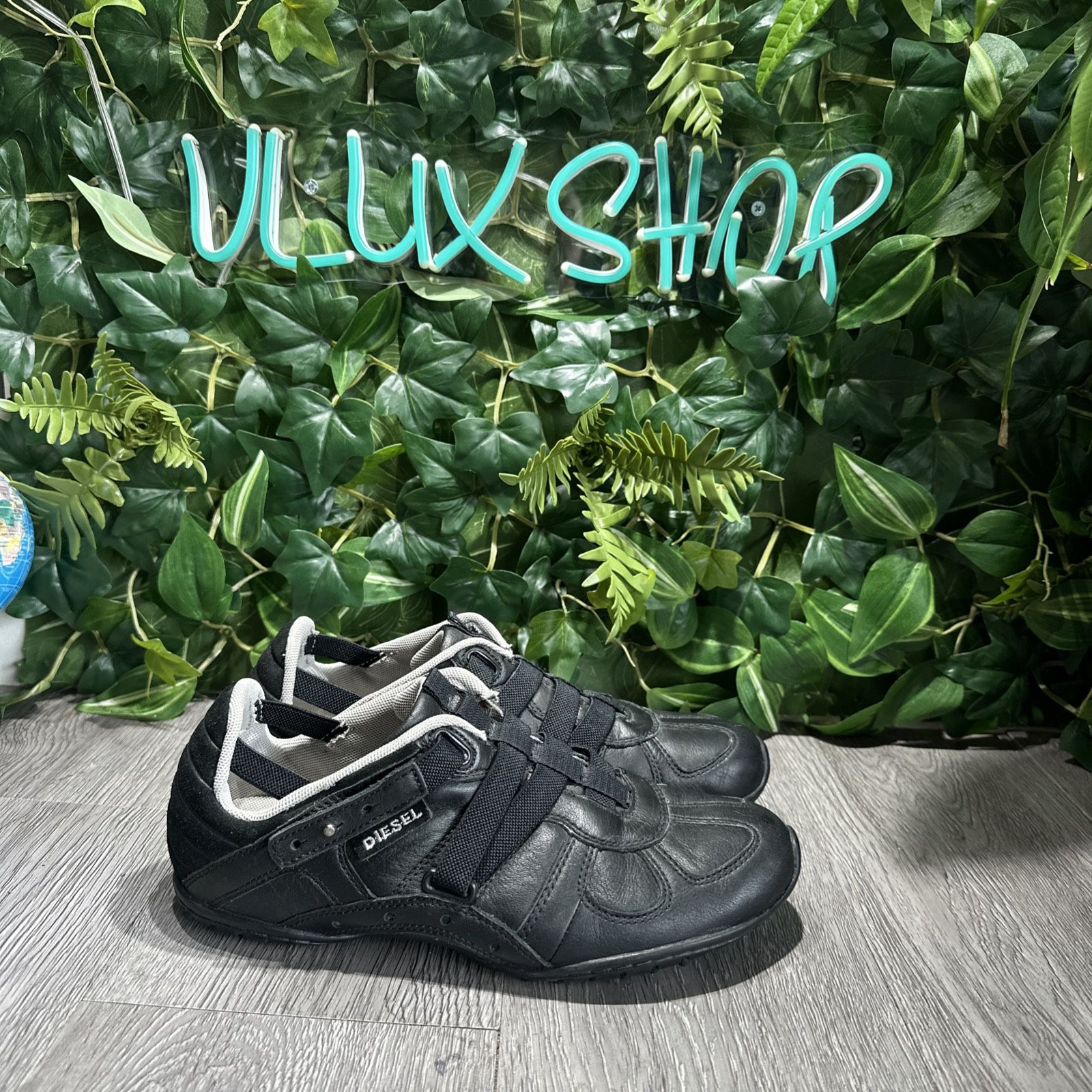 Women’s Vintage Y2K Diesel Moslette Black Leather Sneakers Size 8