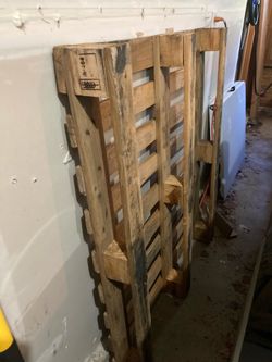 FREE Pallet