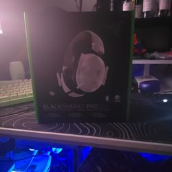 2023 Razer BlackShark V2 Pro wireless