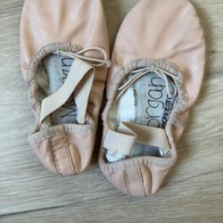 Bloch Leather Ballet Shoes (10c)
