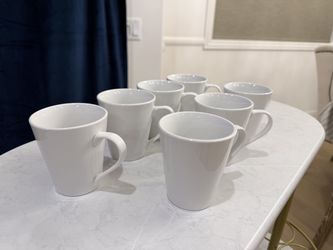 Set of 7 White Porcelain Mugs – Flawless, Like New