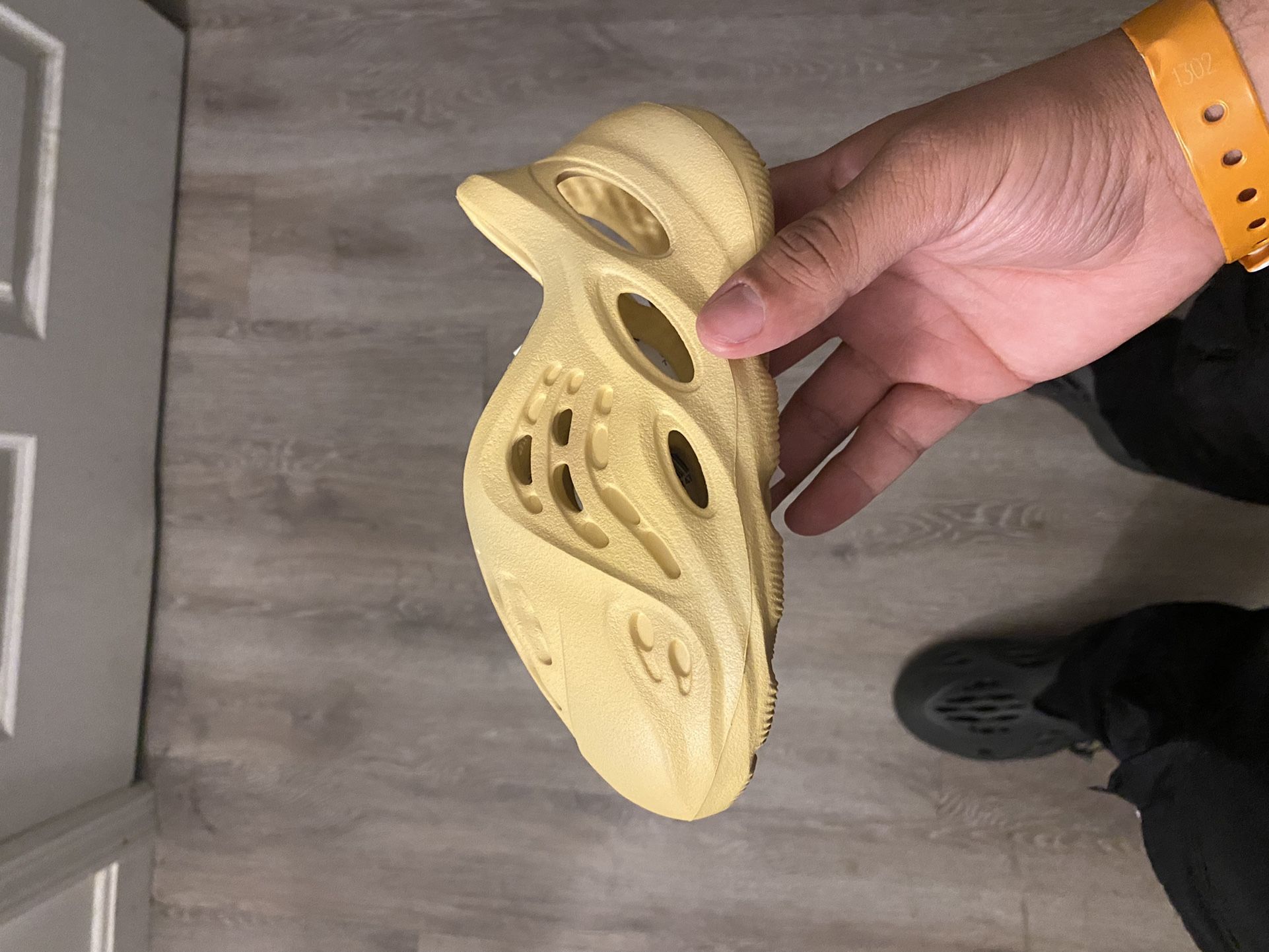 Desert Sand Foam Runners Size 8K