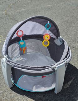 Fisher-Price On-the-Go Baby Dome