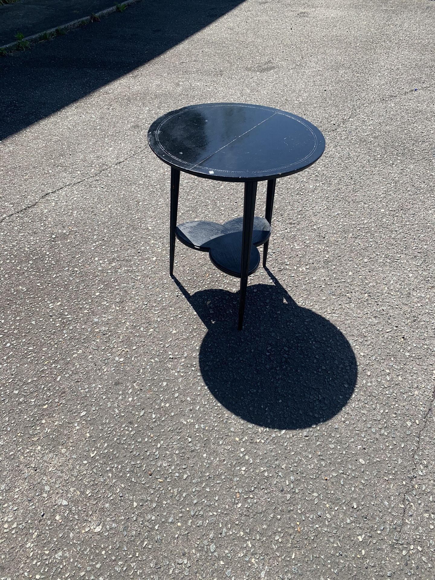 Wooden Two Tier, Sturdy Side Table w/Tapered, Reeded Legs