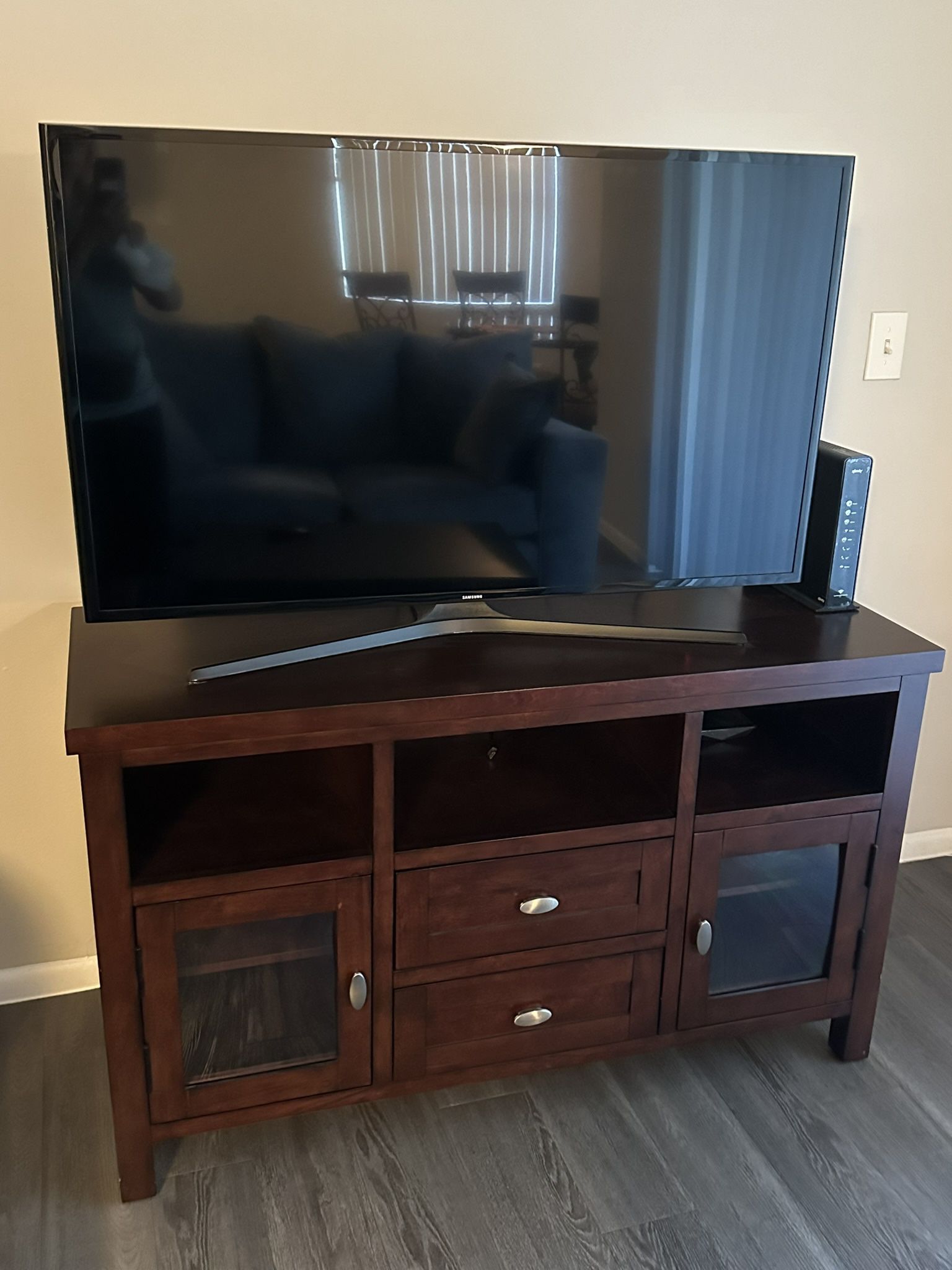 Wood TV Stand 50Lx19wx30h