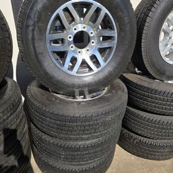 Set 4 Rims F250 Or F350 All Caps
