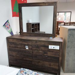 Rustic Brown Six Drawer Dresser - Montana