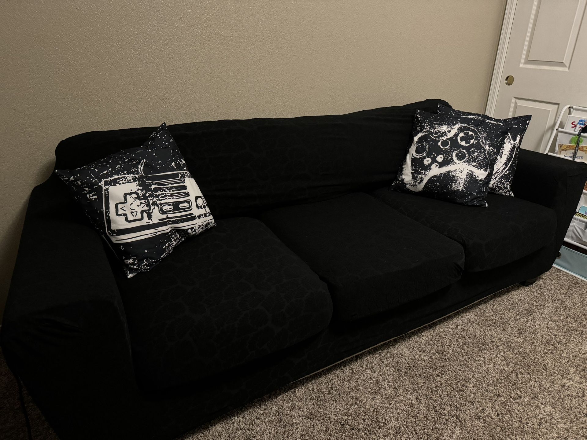 Couch With Pull Out Bed 