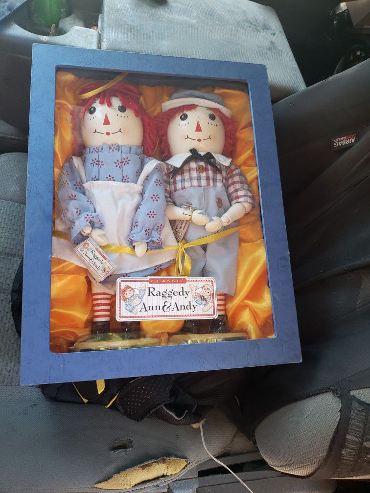 Classic Raggedy Ann And Andy Dolls