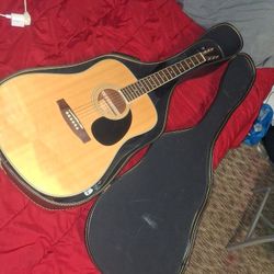 Beautiful Hohner HW-400n Acoustic Guitar 
