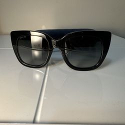 GUCCI CAT EYE SUNGLASSES 