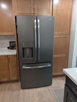 GE Refrigerator