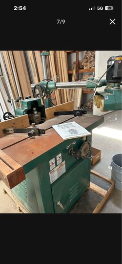 Grizzly Tilting Spindle Shaper and feeder