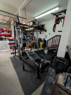 Marcy Smith machine with weights