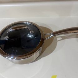 HexClad Hybrid Nonstick 2-Quart Saucepan with Tempered Glass Lid