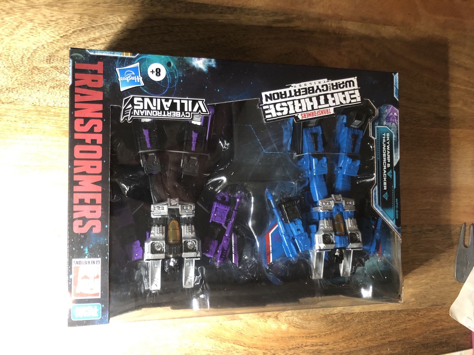 Transformers Earthrise Seekers SKYWARP and THUNDERCRACKER Cybertronian Villians