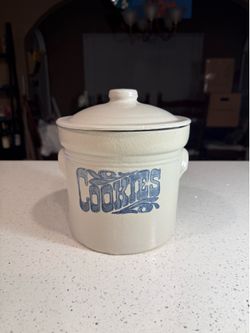 Vintage Pfaltzgraff Yorktowne Stoneware Cookie Jar Canister with Lid – Blue & Cream USA Pottery