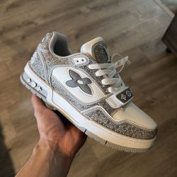 LV trainers 