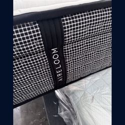 California King-AIRELOOM LUXURY MODEL MATTRESS FROM THE STREAMLINE COLLECTION- New- King Simmons Black Lable