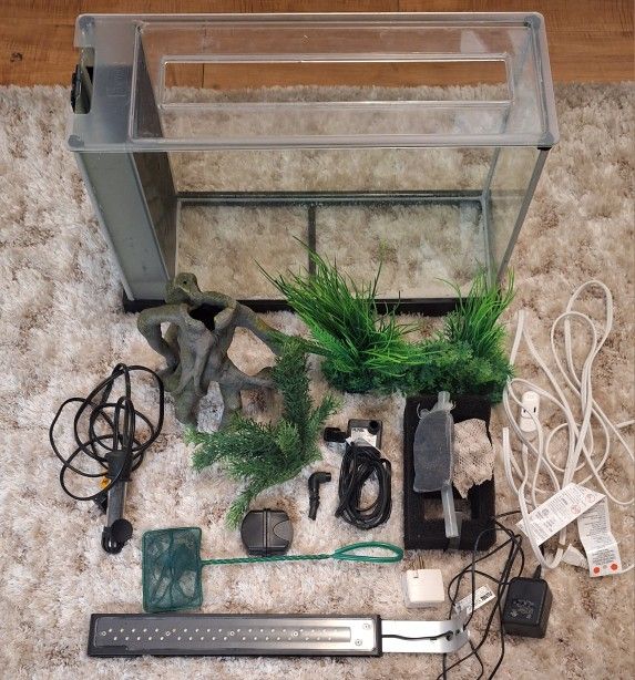 Fluval Spec 5 Gallon Aquarium Tank +Extras