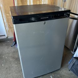 Frigidaire Mini Fridge