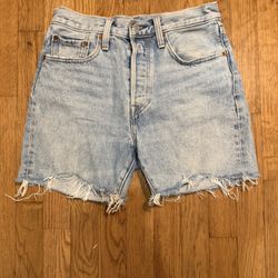 Women’s Levi shorts 