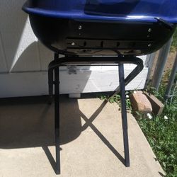 Charcoal BBQ grill