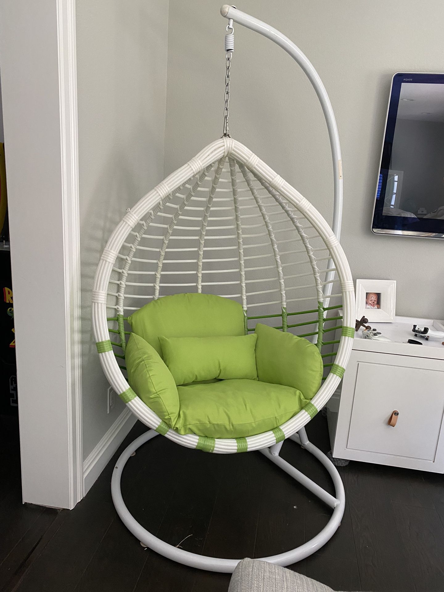 Hanging Chair With Stand And Cushion