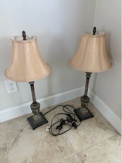 Pair of traditional crackle finish table lamps