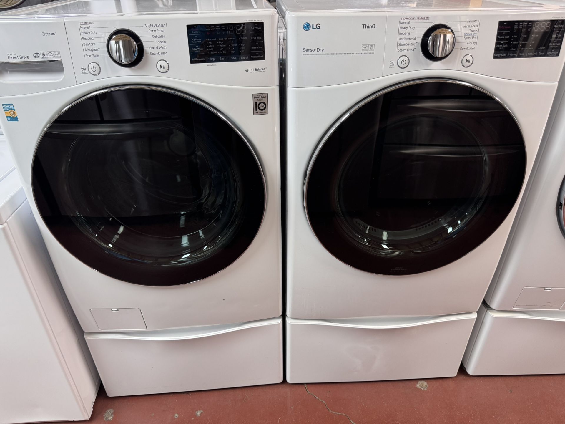 LG Washer And Dryer Electric Set
