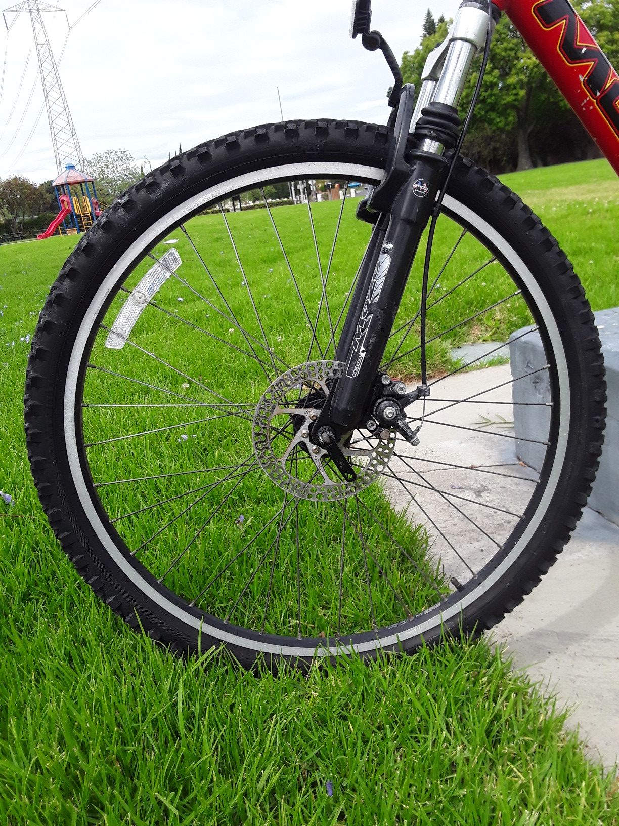 Motiv Vortex disc mountain bike tire size 26 full suspension 24 speed