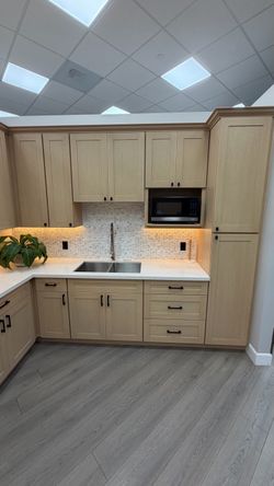 Kitchen cabinets  FINANCING AVAILABLE 18 MONTHS NO INTEREST 0 DOWNPAYMENT