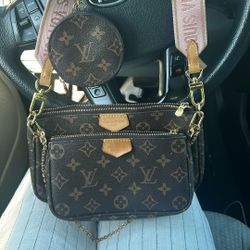 Louis Vuitton 