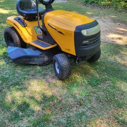 Poulan Pro Riding Mower For Parts Or Fixer Upper No Motor Deck Needs Fixing 