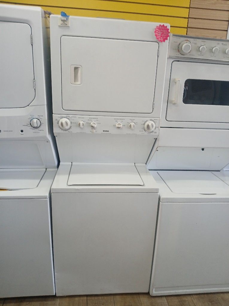 Kenmore Stackable Washer And gas Dryer Heavy Duty Super Large Capacity In Excellent Condition