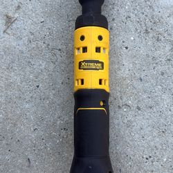 DEWALT  12v Ratchet 3/8 “ 